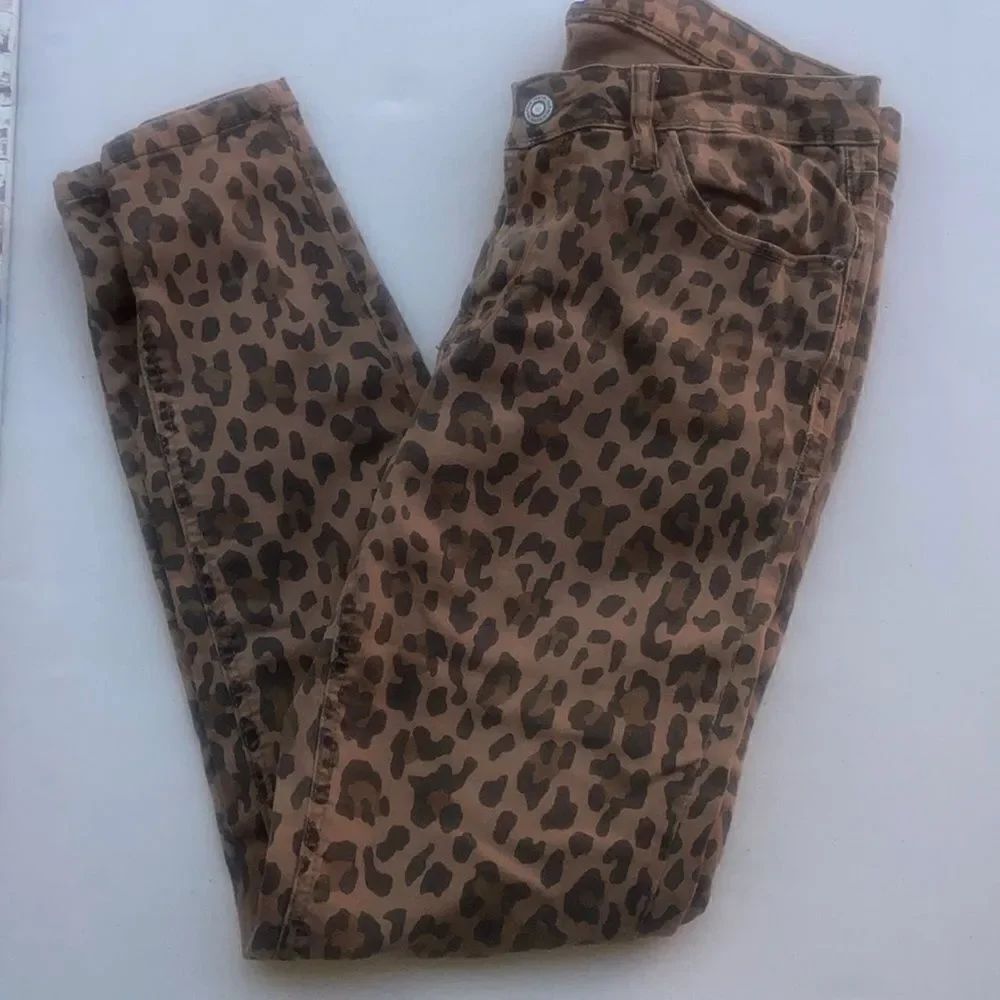 Kenzie animal, print ladies skinny jeans, size 6